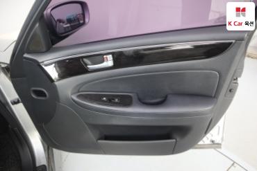 2012 - hyundai bh330