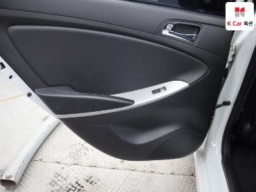 2015 - hyundai accent
