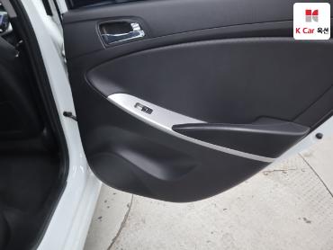 2015 - hyundai accent