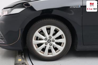2019 - toyota camry