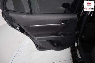 2019 - toyota camry