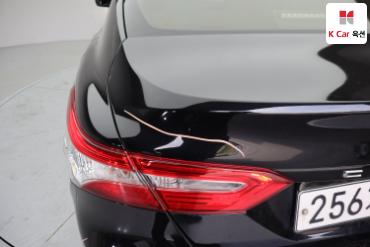 2019 - toyota camry