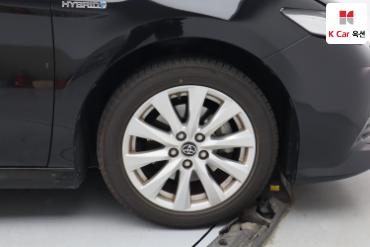 2019 - toyota camry
