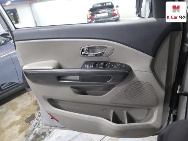 2019 - kia carnival