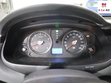 2011 - hyundai grandeur