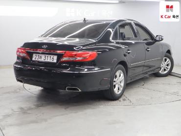 2011 - hyundai grandeur
