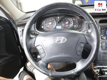 2011 - hyundai grandeur