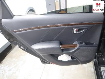 2011 - hyundai grandeur
