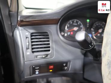 2011 - hyundai grandeur