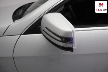 2011 - mercedes-benz e300