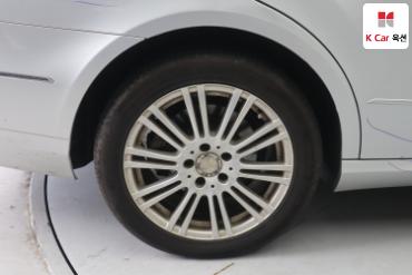 2011 - mercedes-benz e300