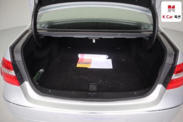 2011 - mercedes-benz e300