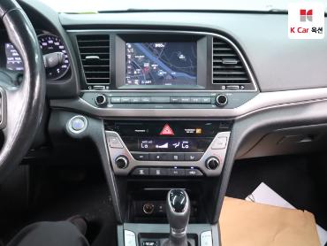 2016 - hyundai avante