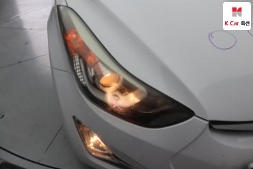 2015 - hyundai avante