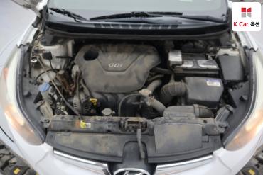 2015 - hyundai avante