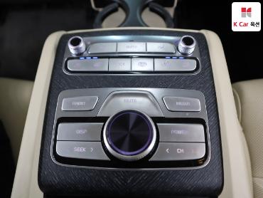 2023 - kia k9