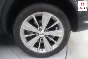 2018 - ford explorer