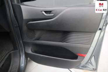 2022 - hyundai staria