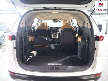 2023 - kia carnival