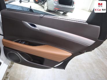 2022 - genesis g80