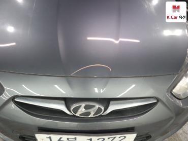 2012 - hyundai accent