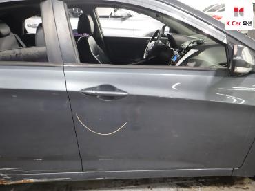 2012 - hyundai accent