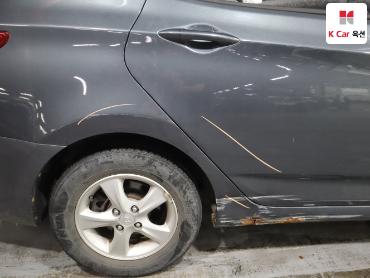 2012 - hyundai accent