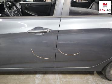2012 - hyundai accent