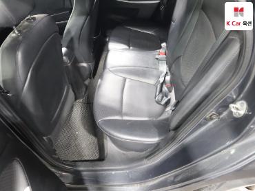 2012 - hyundai accent