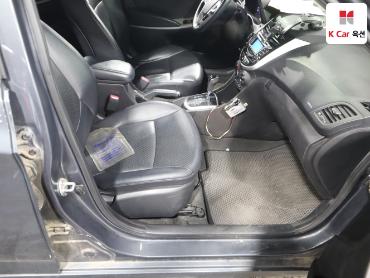 2012 - hyundai accent