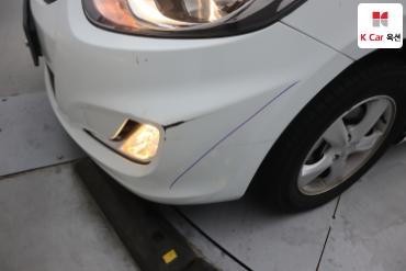 2012 - hyundai accent