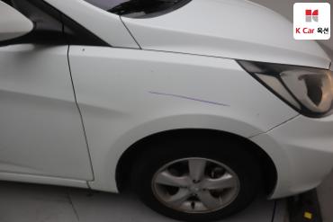 2012 - hyundai accent