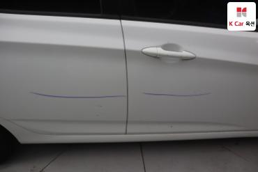 2012 - hyundai accent