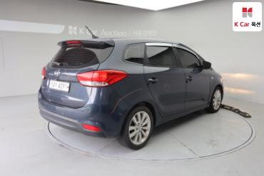 2014 - kia carens