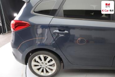 2014 - kia carens
