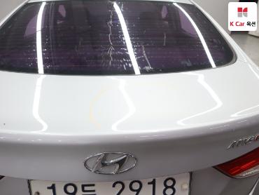 2011 - hyundai avante
