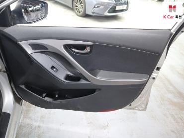 2011 - hyundai avante
