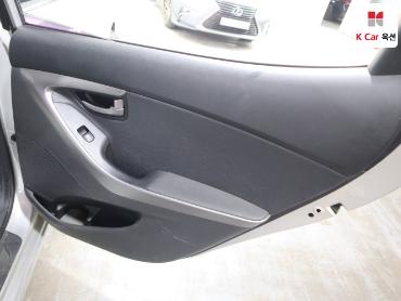 2011 - hyundai avante