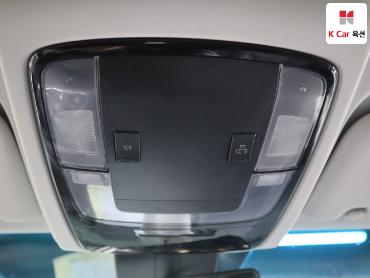 2023 - hyundai staria