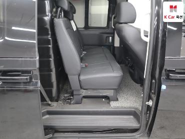 2023 - hyundai staria