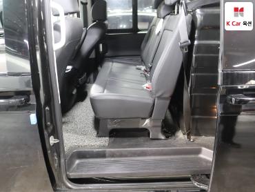 2023 - hyundai staria