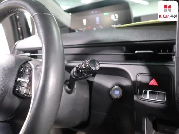 2023 - hyundai staria
