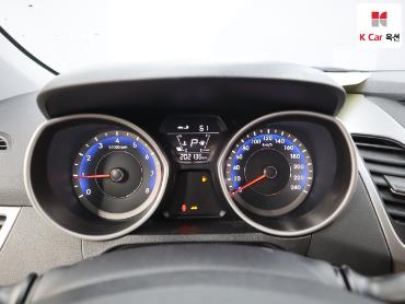 2015 - hyundai avante