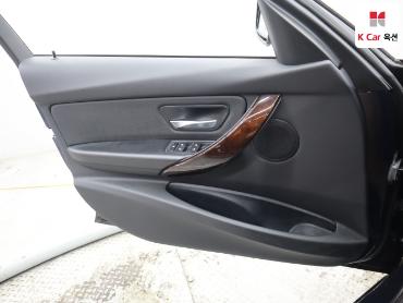 2012 - bmw 3 series