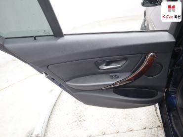 2012 - bmw 3 series