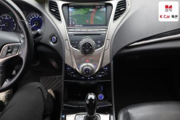2011 - hyundai grandeur