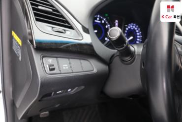 2011 - hyundai grandeur