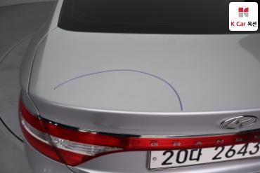 2011 - hyundai grandeur