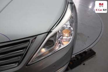 2011 - hyundai grandeur