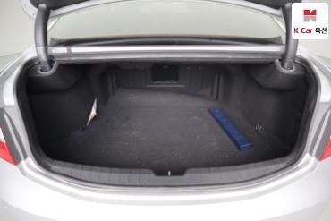 2011 - hyundai grandeur
